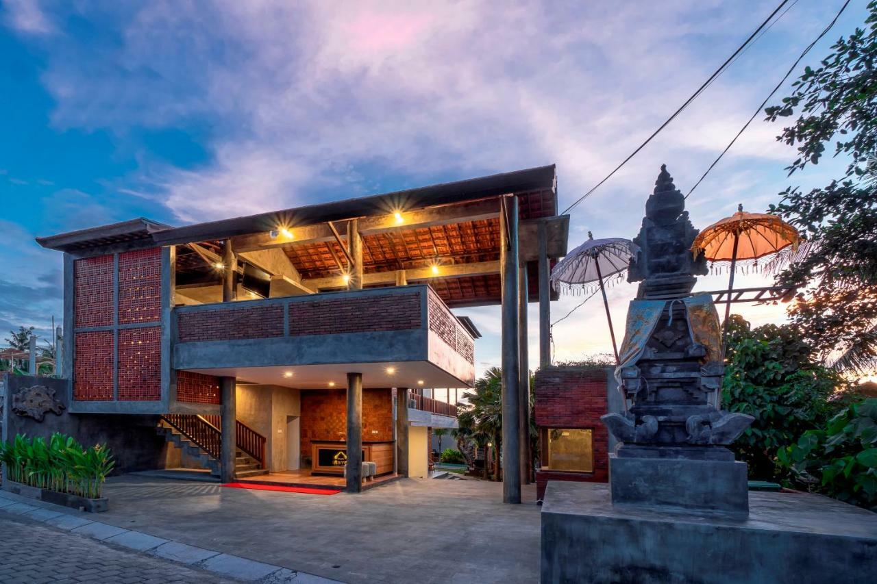 Utamas Keramas Hotel Buitenkant foto